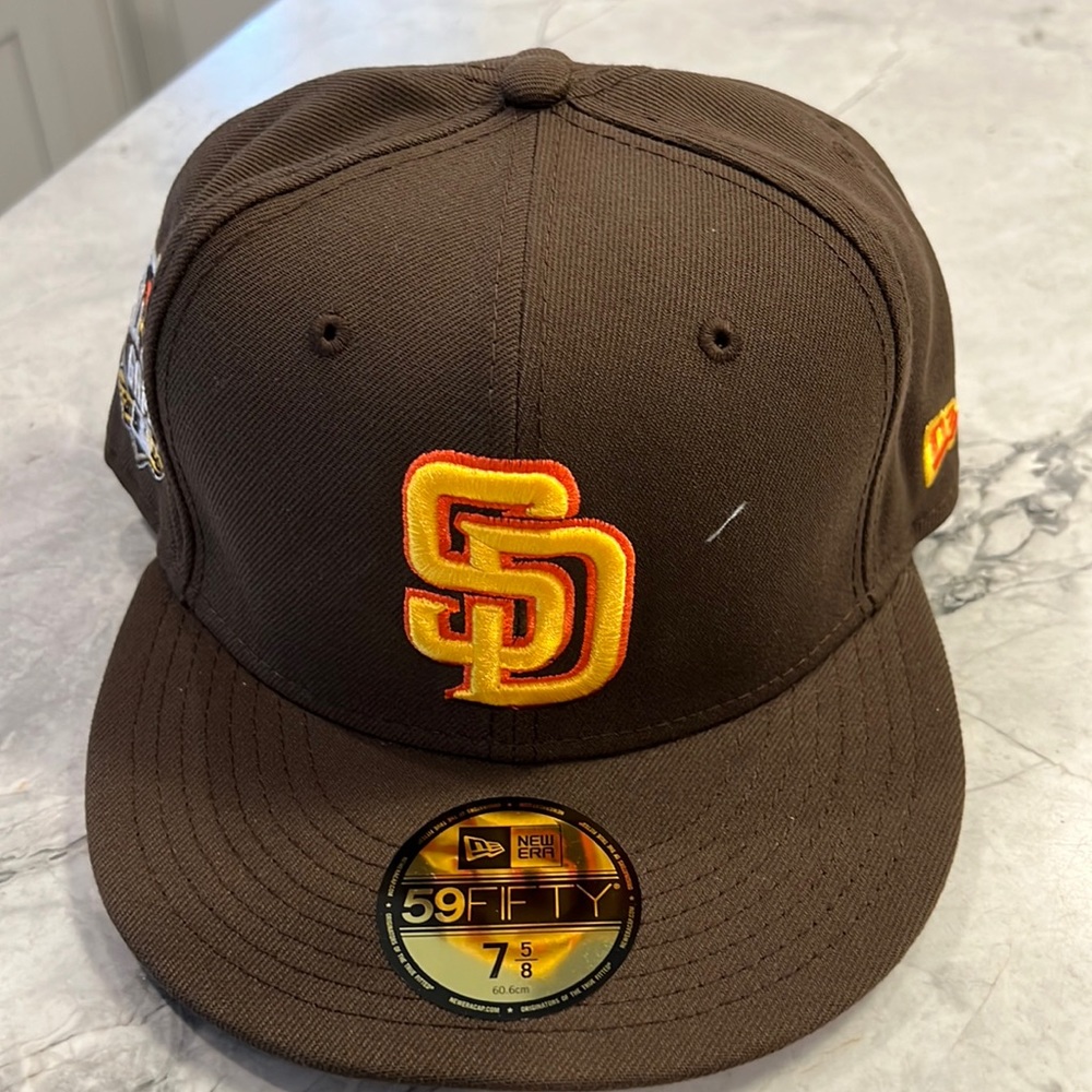 New Era fitted Padres hat size 7 5/8